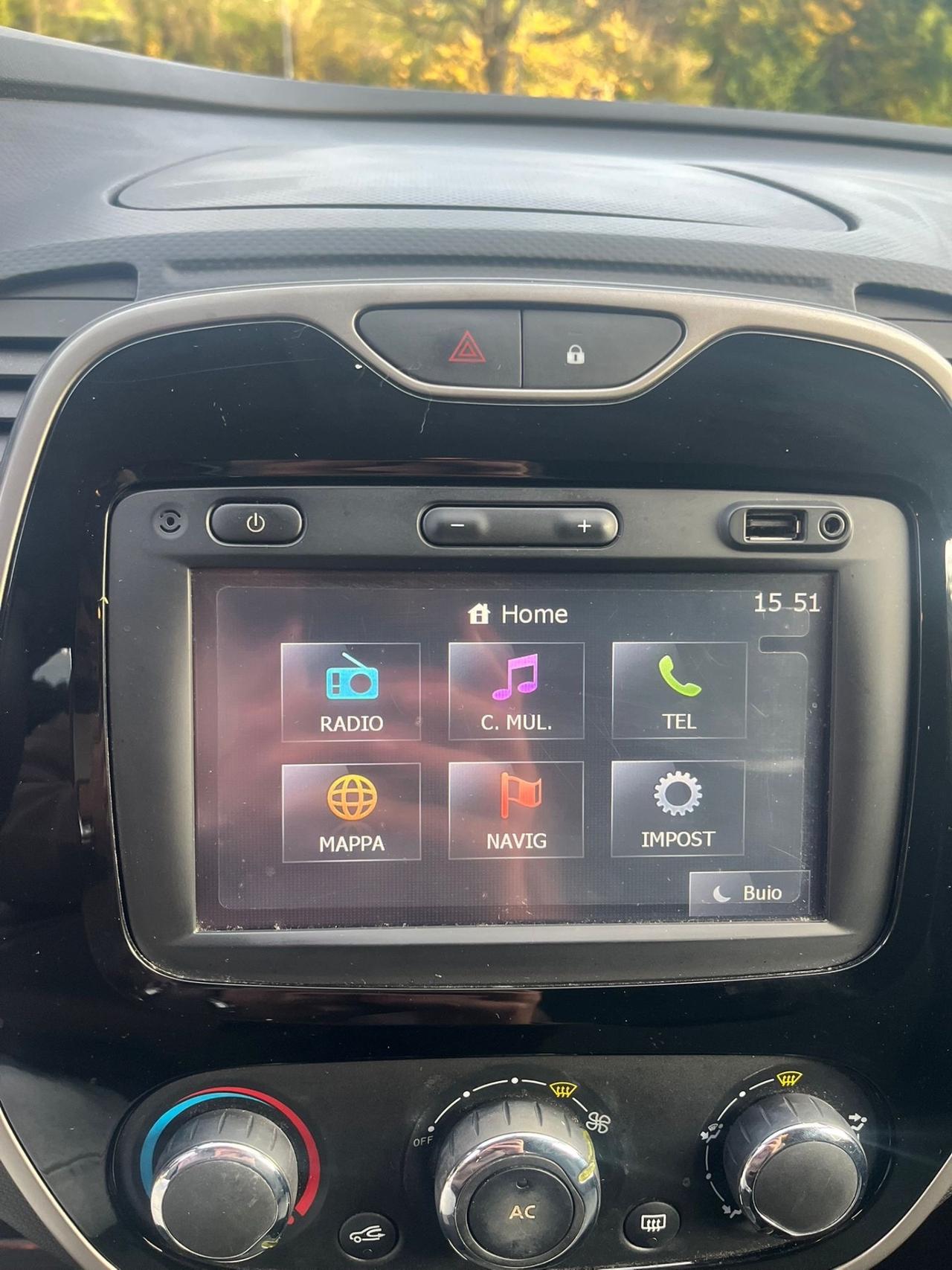 Renault Captur 0.9 Benzina - Neopatentati