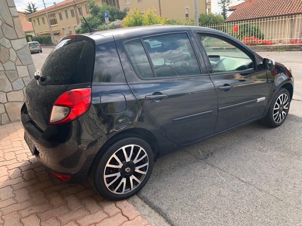 Renault Clio 1.2 16V 5 porte Dynamique
