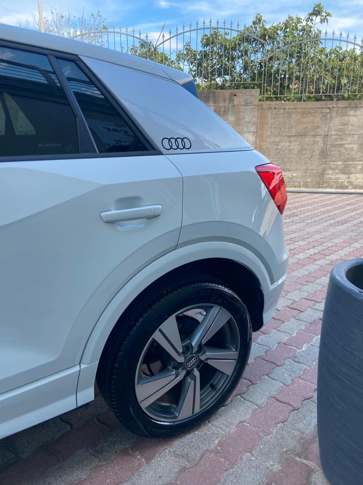 Audi Q2 30 1.6 tdi 116cv S-Tronic Admired