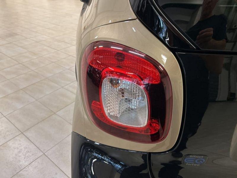 smart fortwo EQ PURE 22KW