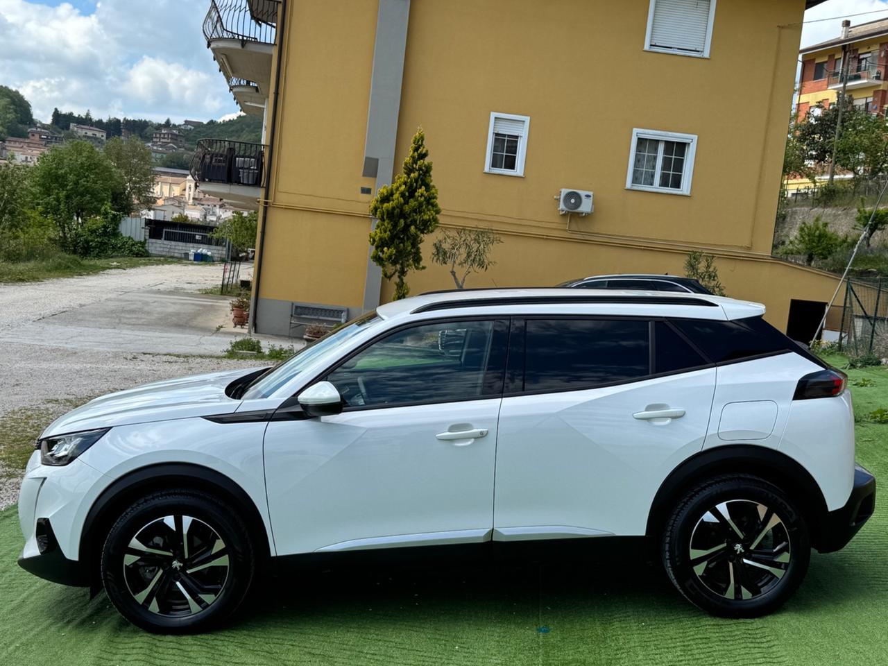 Peugeot 2008 BlueHDi 110 S&S Allure Pack
