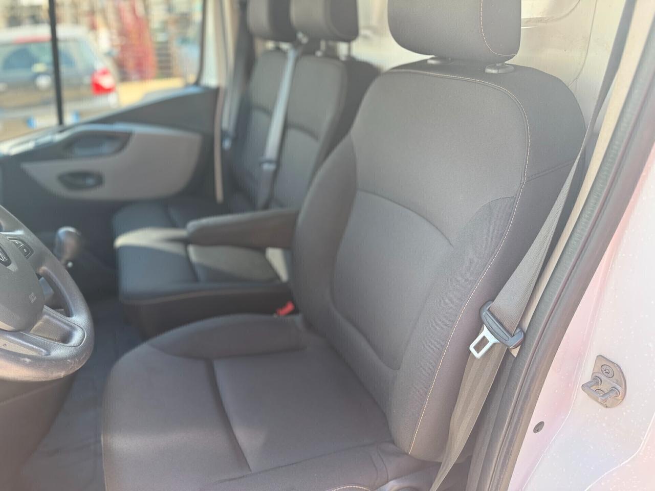 RENAULT TRAFIC T29 TETTO ALTO..