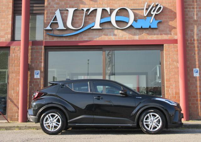 TOYOTA C-HR 1.8 Hybrid E-CVT Active