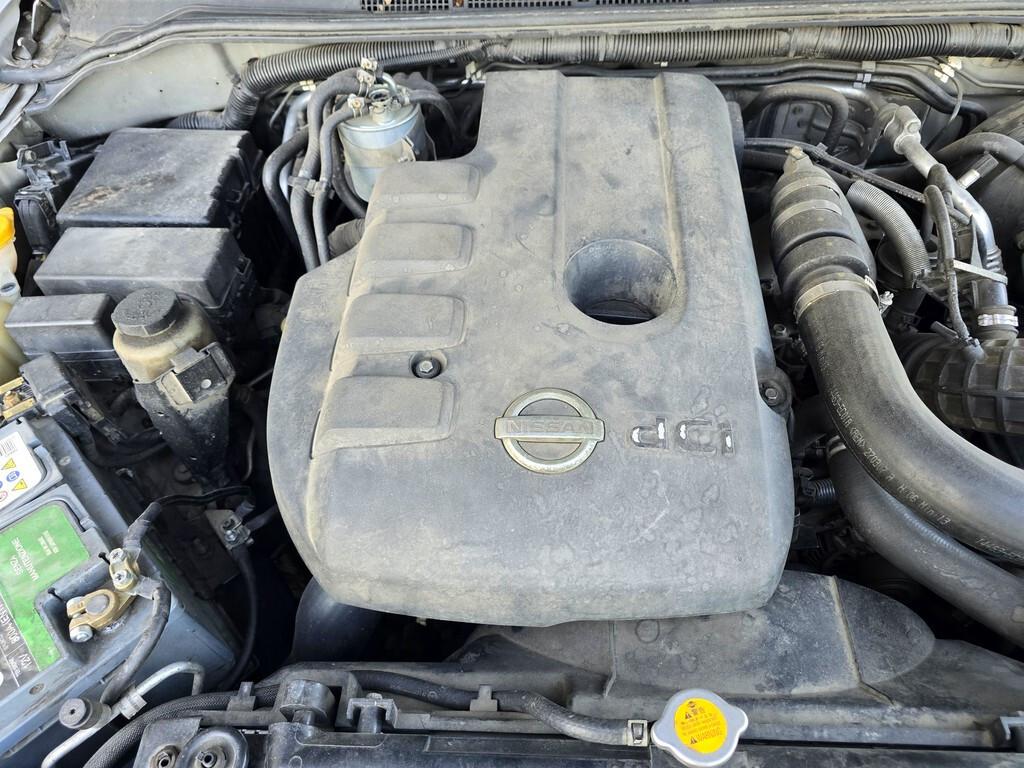 Nissan Navara 2.5 dCi 4 porte Double Cab SE