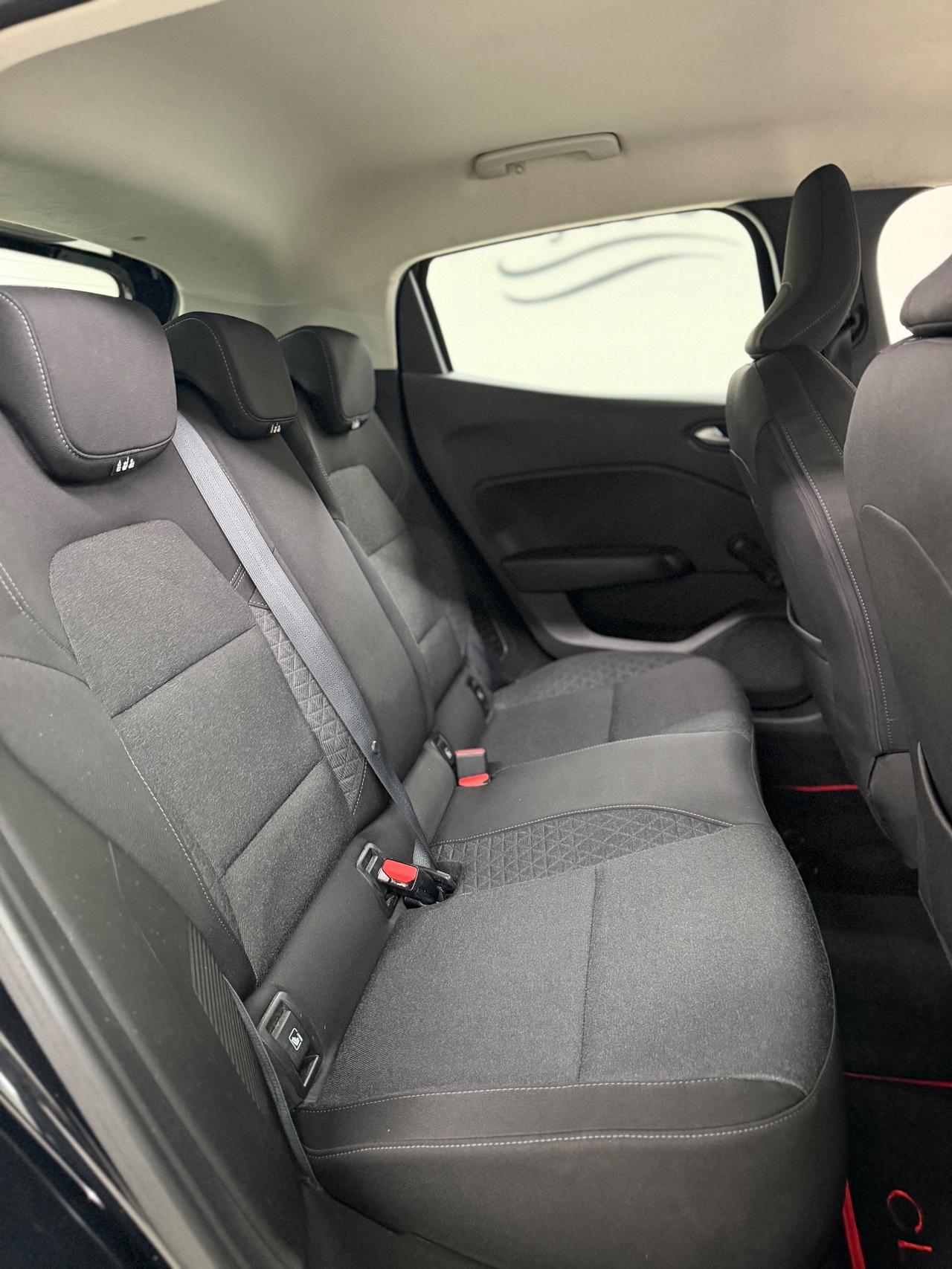 Renault Clio FULL HYBRID (anno 2021)