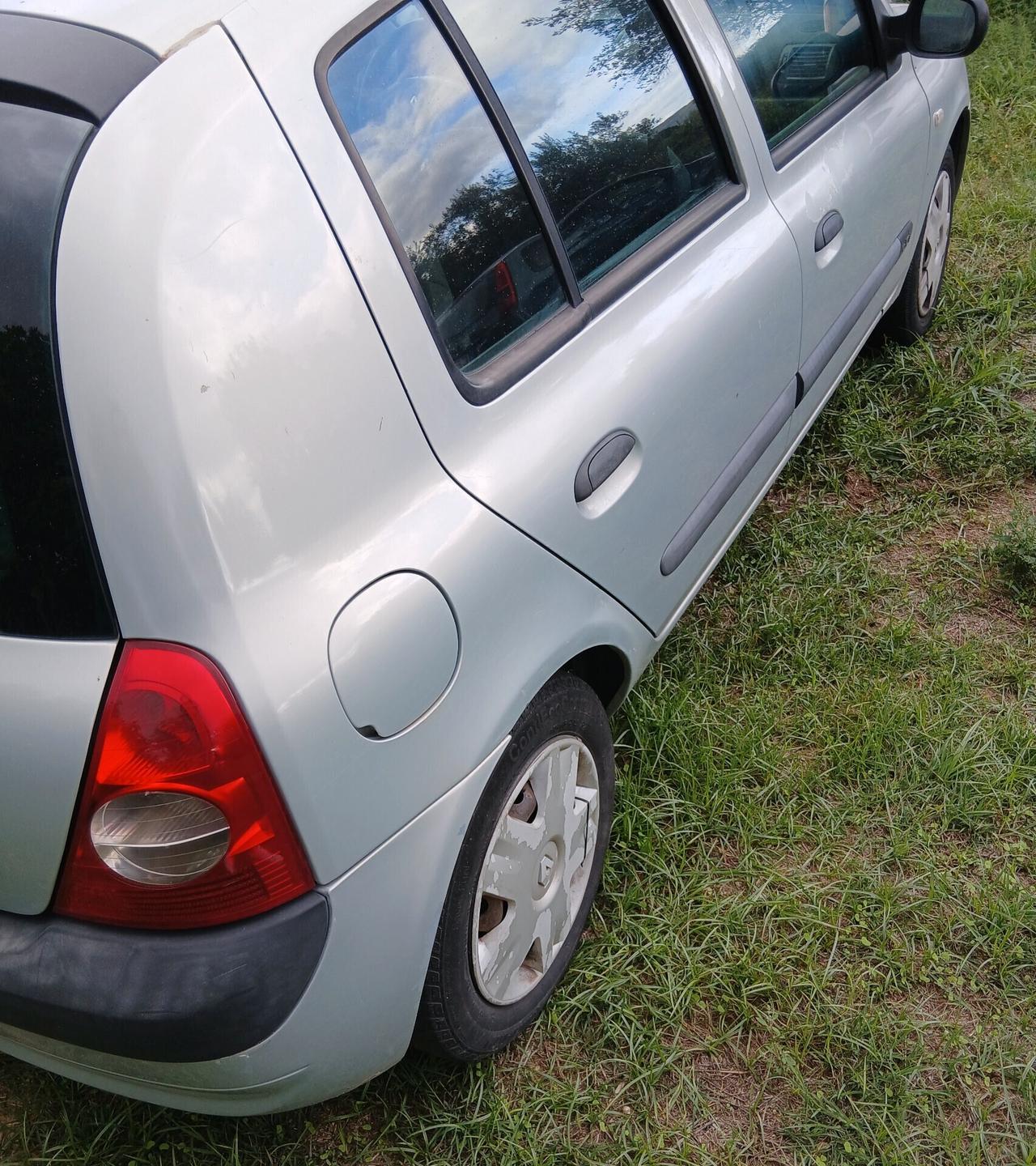 Renault Clio 1.5 diesel 65 cv