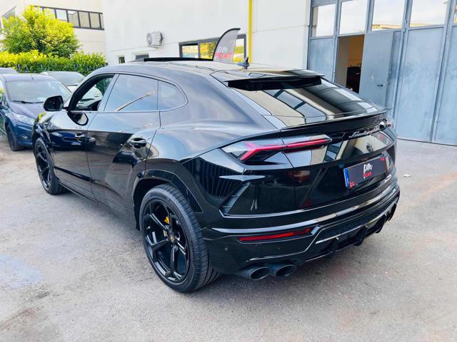 LAMBORGHINI Urus 4.0