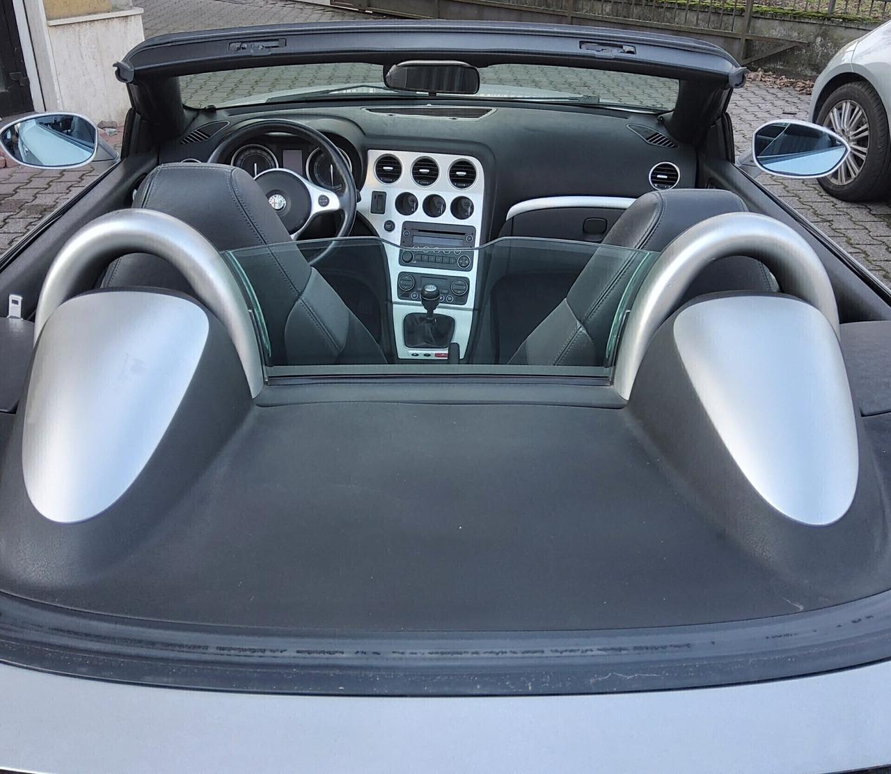 Alfa Romeo Spider 2.2 JTS