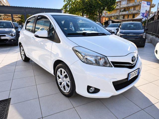 TOYOTA Yaris 1.0 5 Porte Lounge Retrocamera Neo Patentati