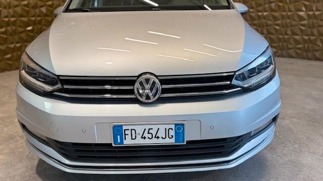 Volkswagen Touran 2.0 TDI 150 CV SCR DSG Executive BlueMotion Tech. 7 POSTI