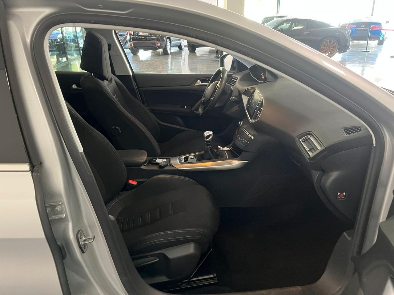 Peugeot 308 PureTech Turbo 130 S&S Allure