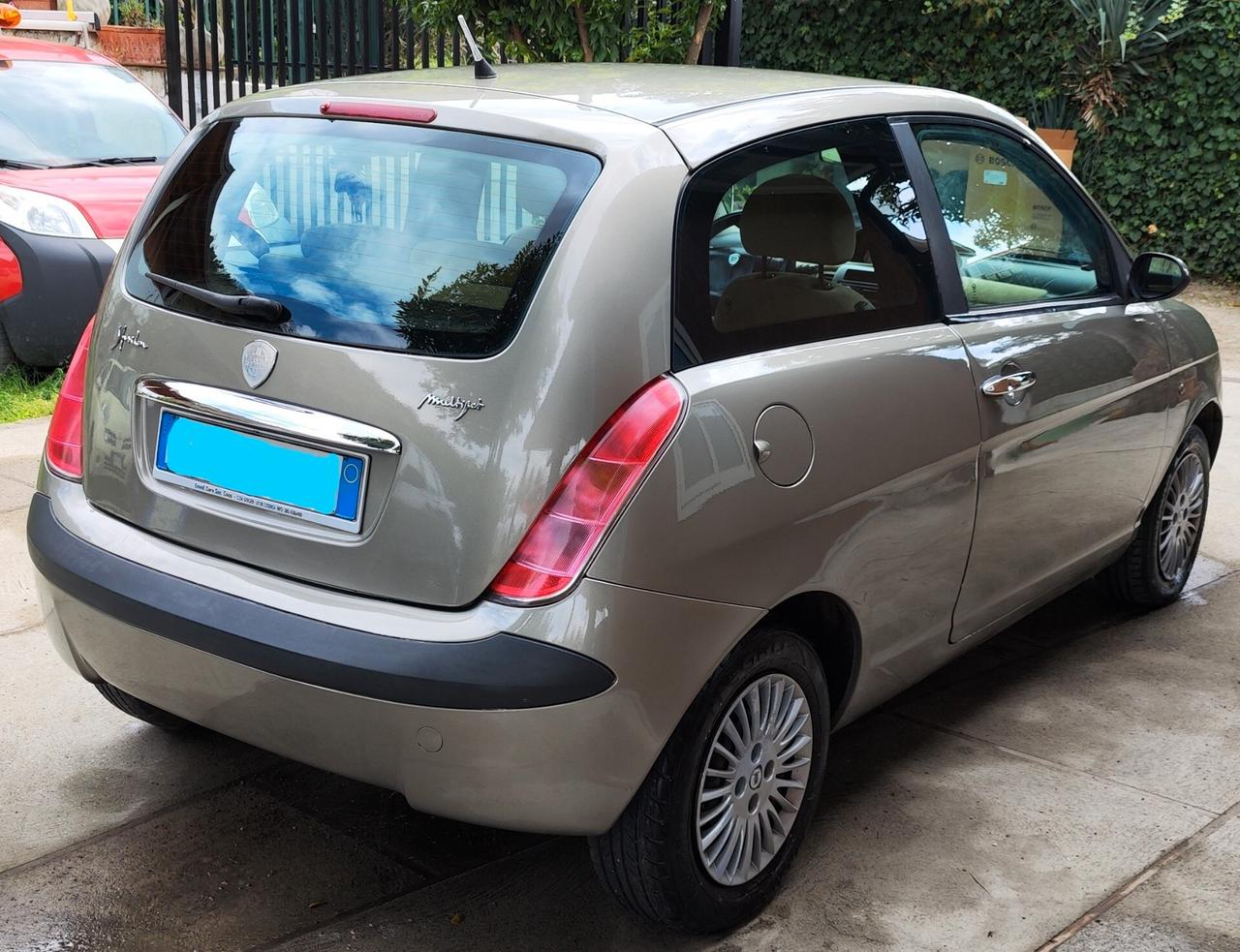 Lancia Ypsilon 1.3 Multijet 16V Argento