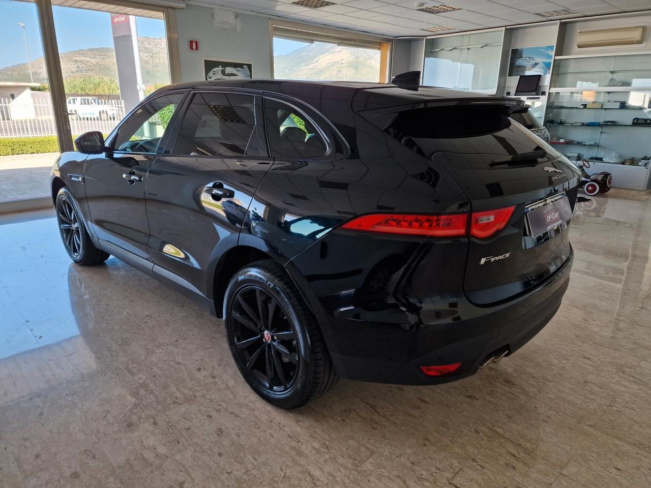 Jaguar F-Pace 2.0 D 180 CV 4x4