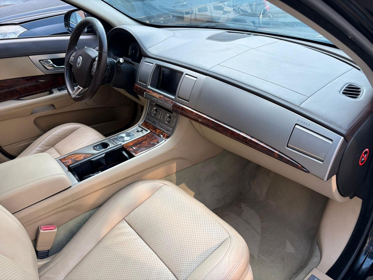 Jaguar XF 3.0 V6 Luxury*FULL OPTIONAL