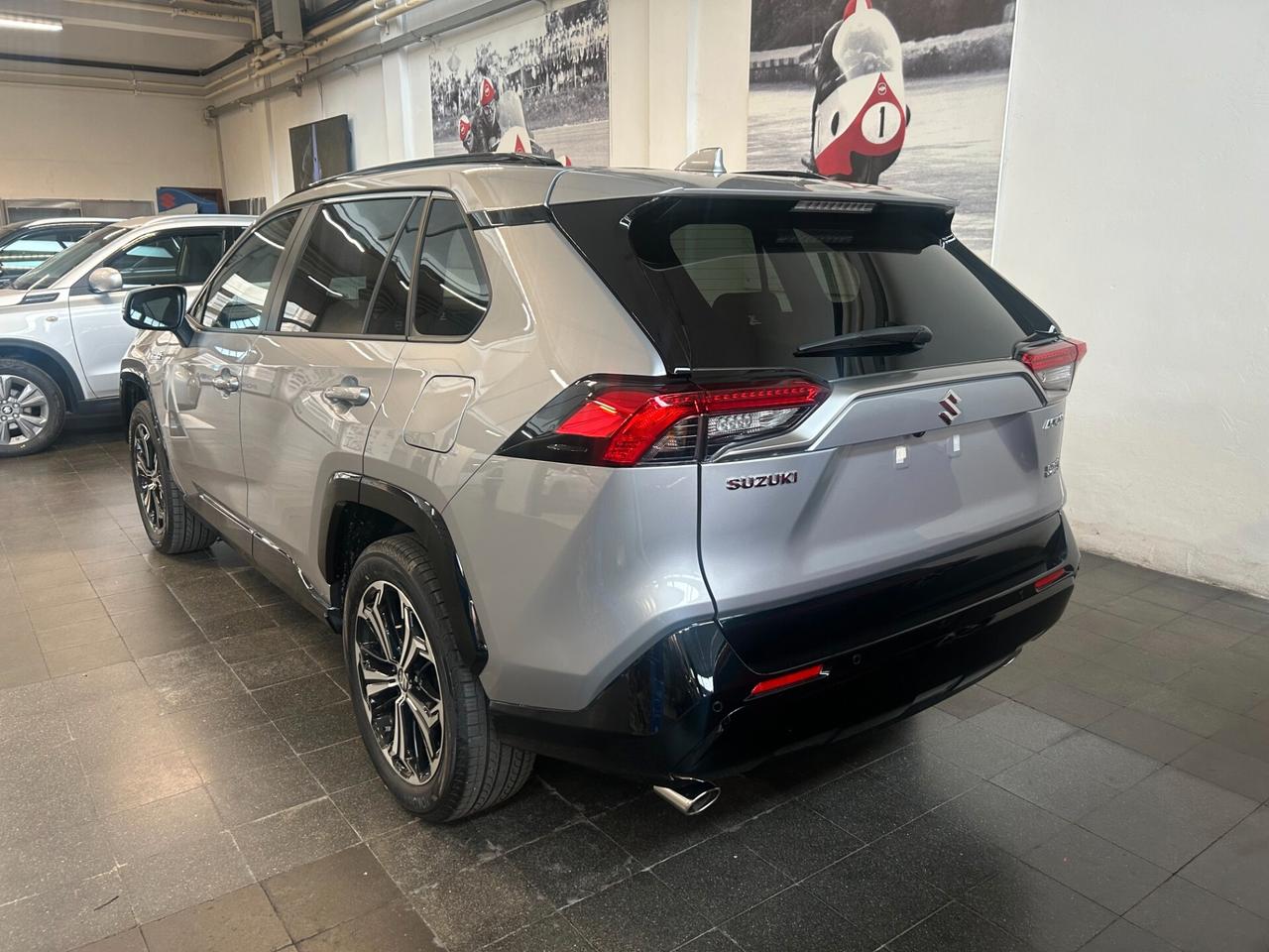 Suzuki Across 2.5 Plug-in Hybrid E-CVT 4WD Top