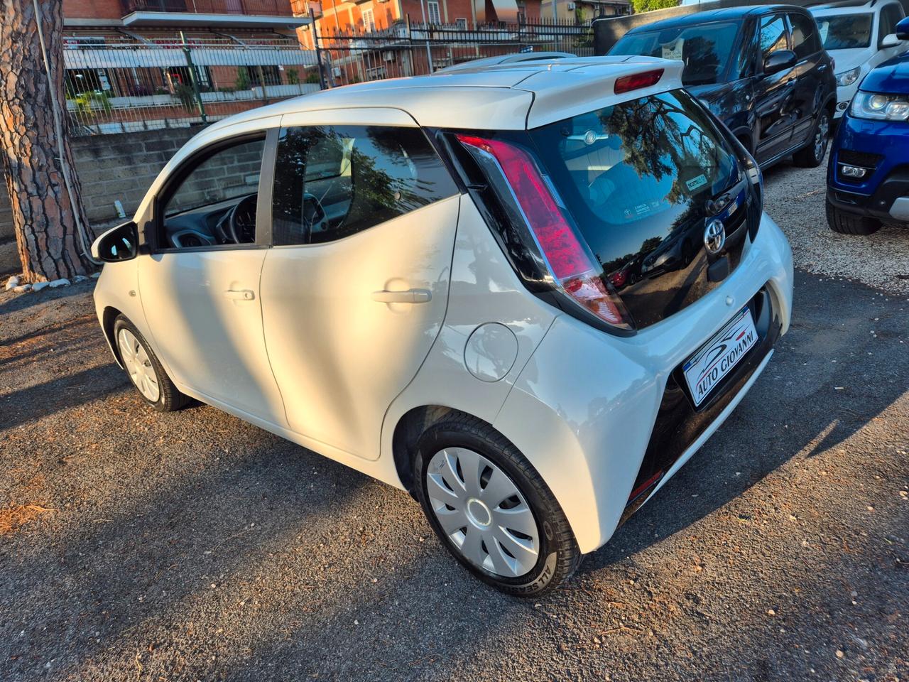 Toyota Aygo 1.0 VVT-i 69 CV 5 porte x-wave MMT