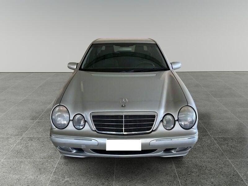 Mercedes-Benz Classe E E 200 Kompressor cat Classic