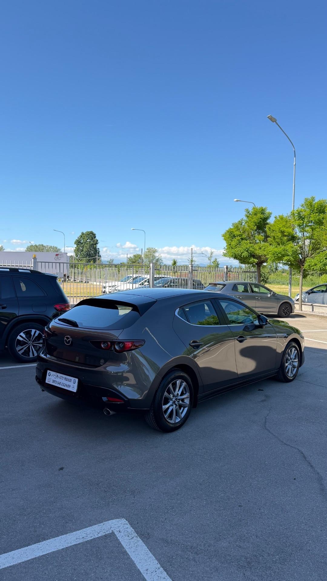 Mazda 3 1.8L Skyactiv-D Exclusive