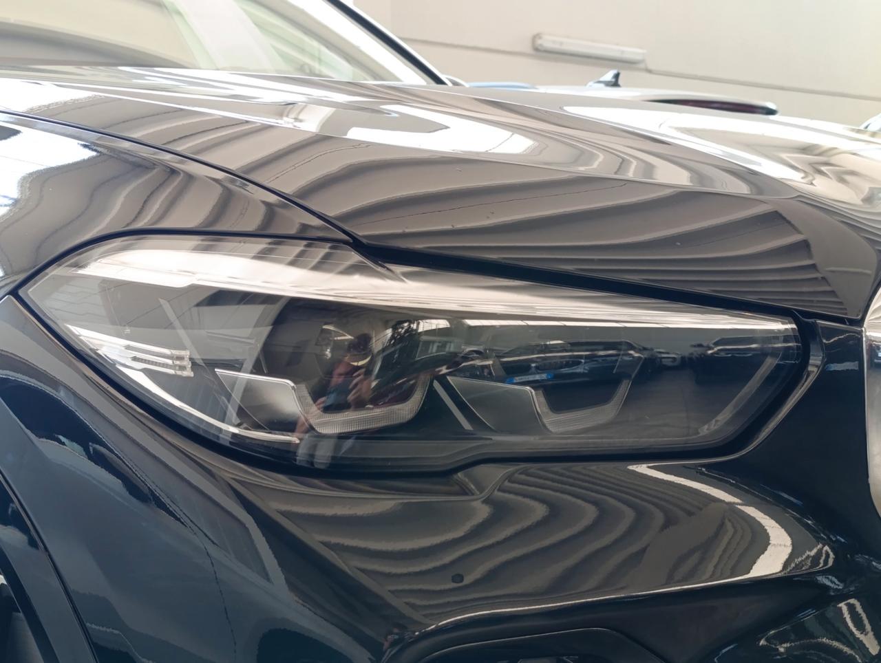 BMW X5 xdrive30d mhev 48V Msport auto