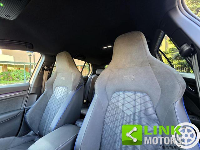 VOLKSWAGEN Golf 1.5 eTSI 150 CV ACT DSG R-Line Plus