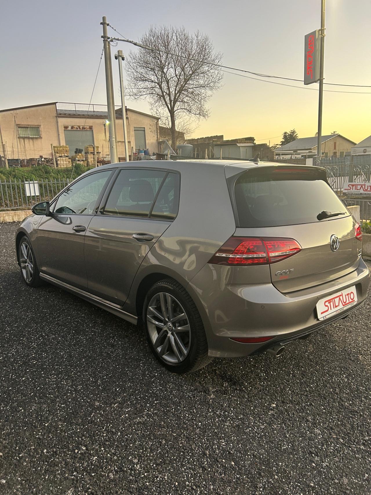 Volkswagen Golf 1.6 TDI 110 CV 5p. R-Line BlueMotion