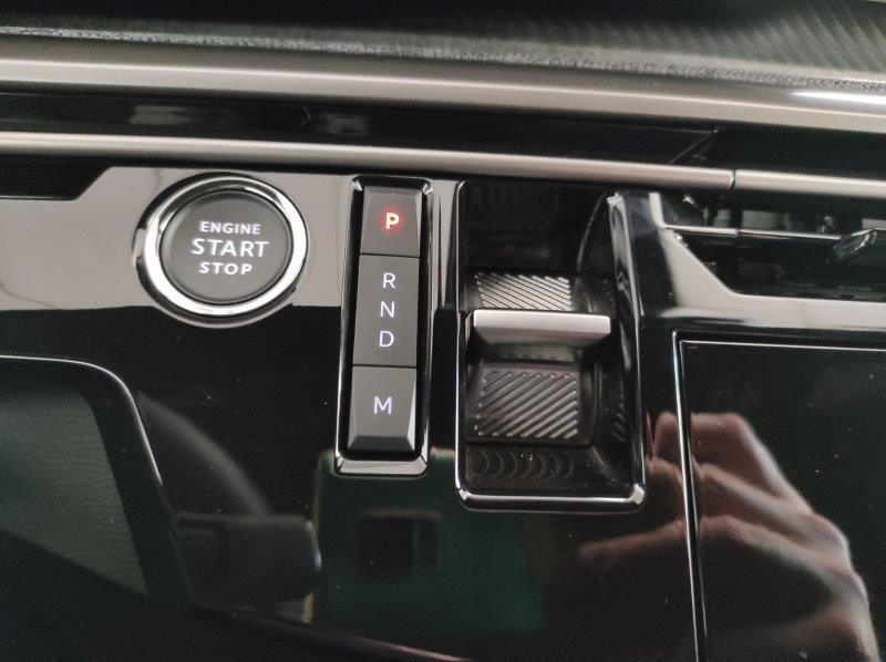 PEUGEOT 5008 3ª serie - 5008 Hybrid 145 e-DCS6 Allure