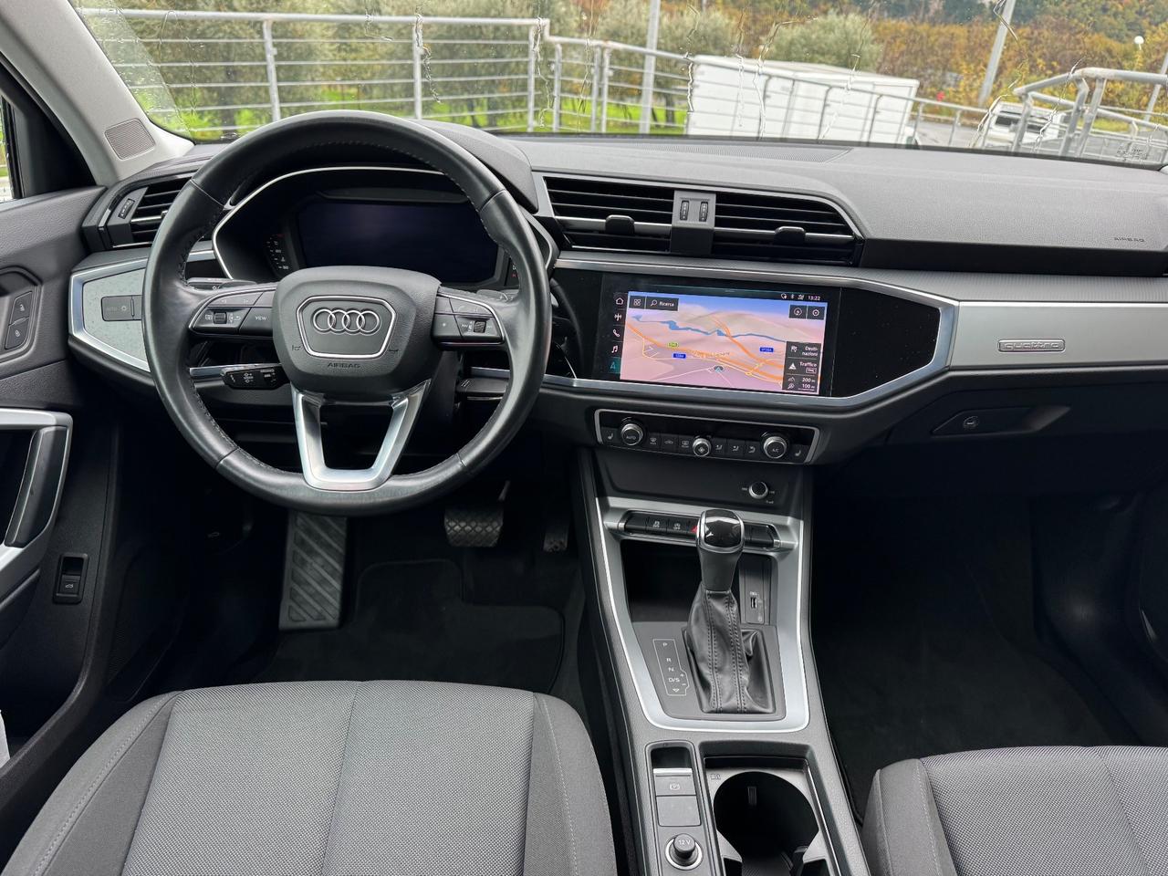 Audi Q3 40 TDI quattro S tronic Business Advanced