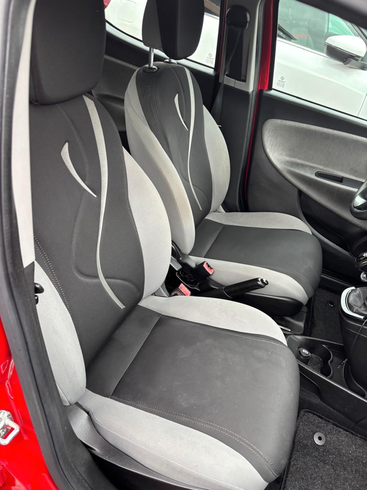 Lancia Ypsilon 0.9 TwinAir 85 CV 5 porte Metano Ecochic Gold