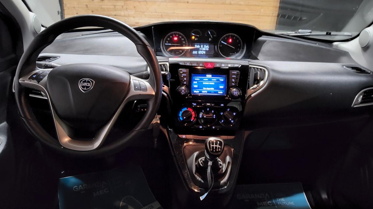 Lancia Ypsilon 1.0 FireFly 5 porte S&S Hybrid Ecochic Gold