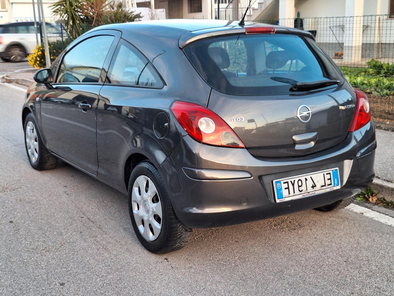 Opel Corsa 1.3 CDTI 75CV F.AP. 3 porte b-color NEOPATENTATI EURO5