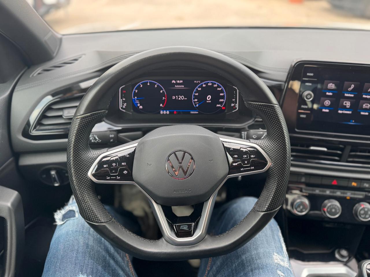 VOLKSWAGEN T-ROC 1.5TURBO BENZINA