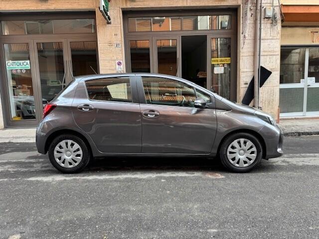 Toyota Yaris 1.0 5 porte Lounge