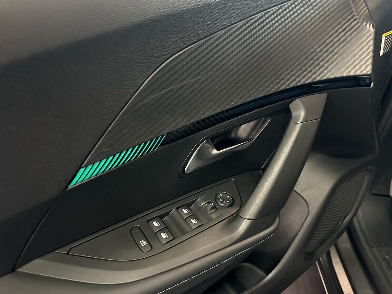 Peugeot 2008 BlueHDi 110 S&S Allure Pack