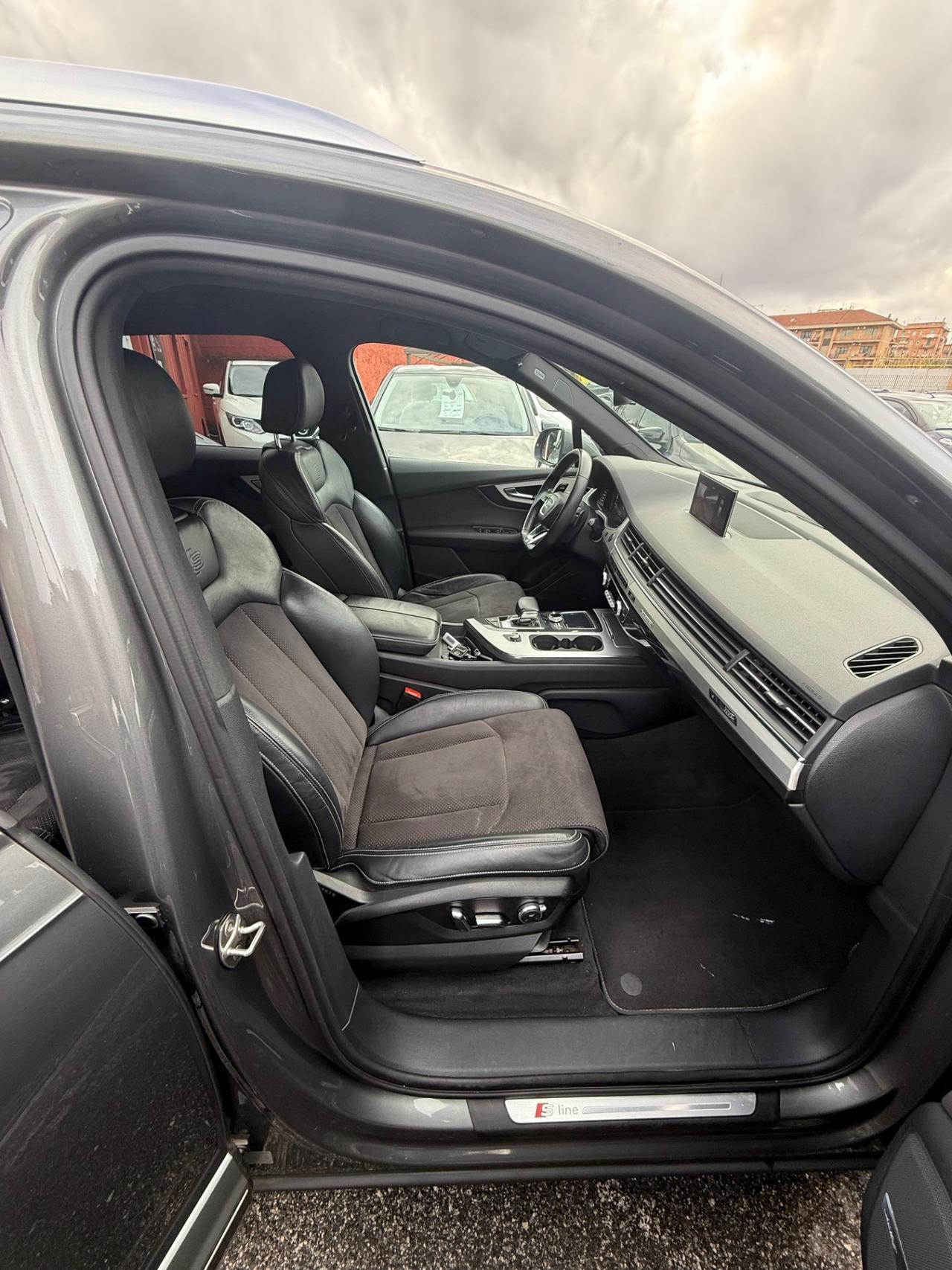 Q7 3.0 TDI 218 CV-7 posti -unipro-iva esp-s-line -