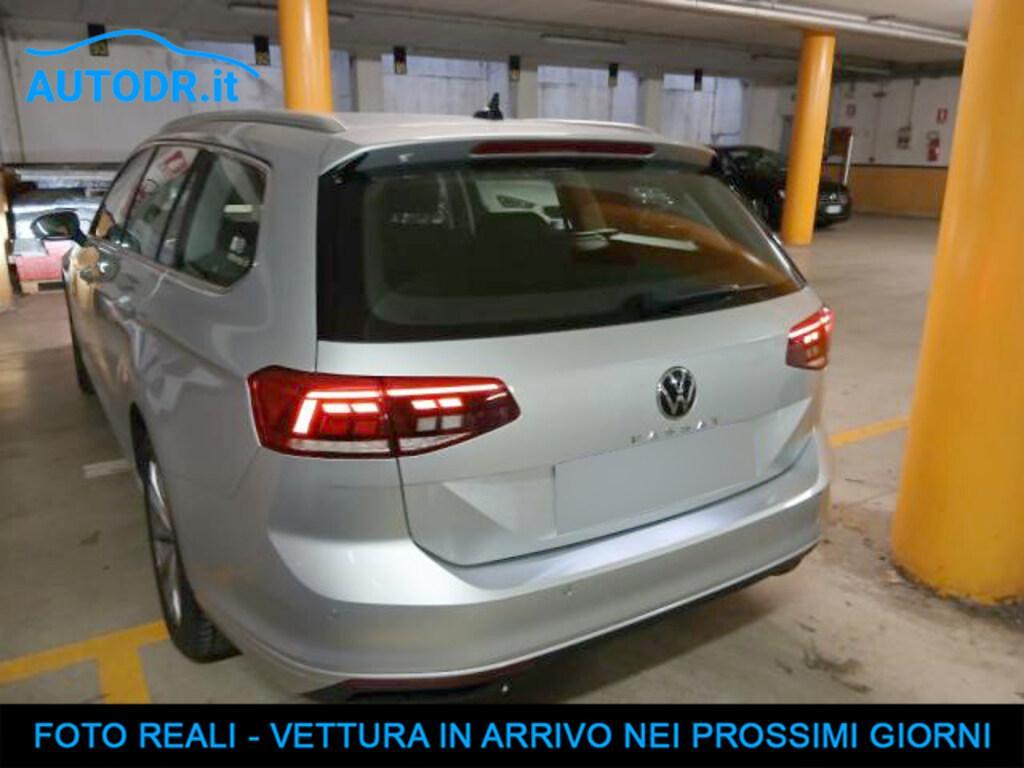 Volkswagen Passat Variant 2.0 TDI EVO Business Fari LED, Navi, Ambient Pack