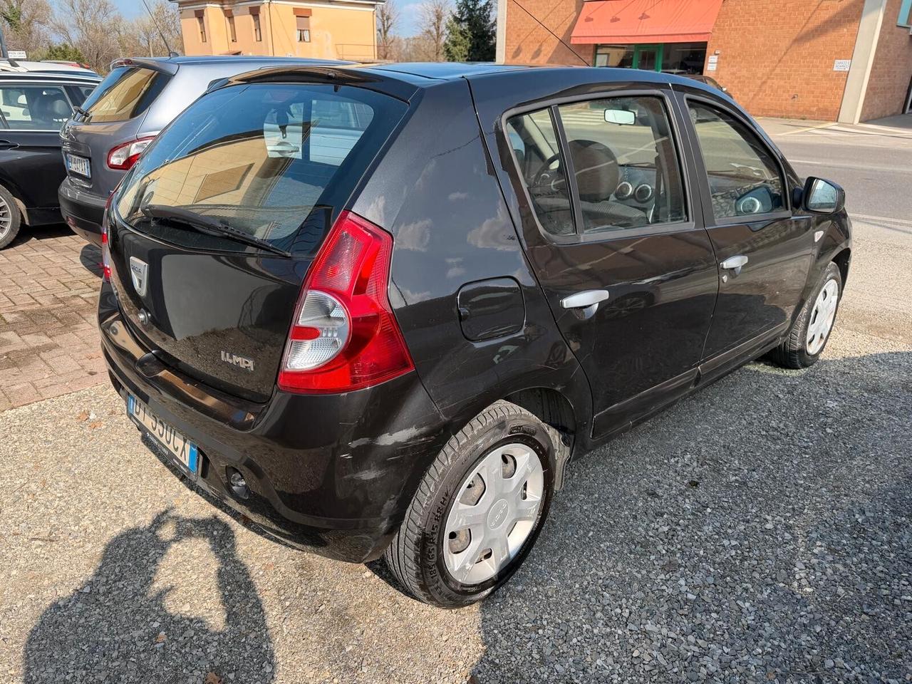 Dacia Sandero 1.4 8V Laureate Gpl