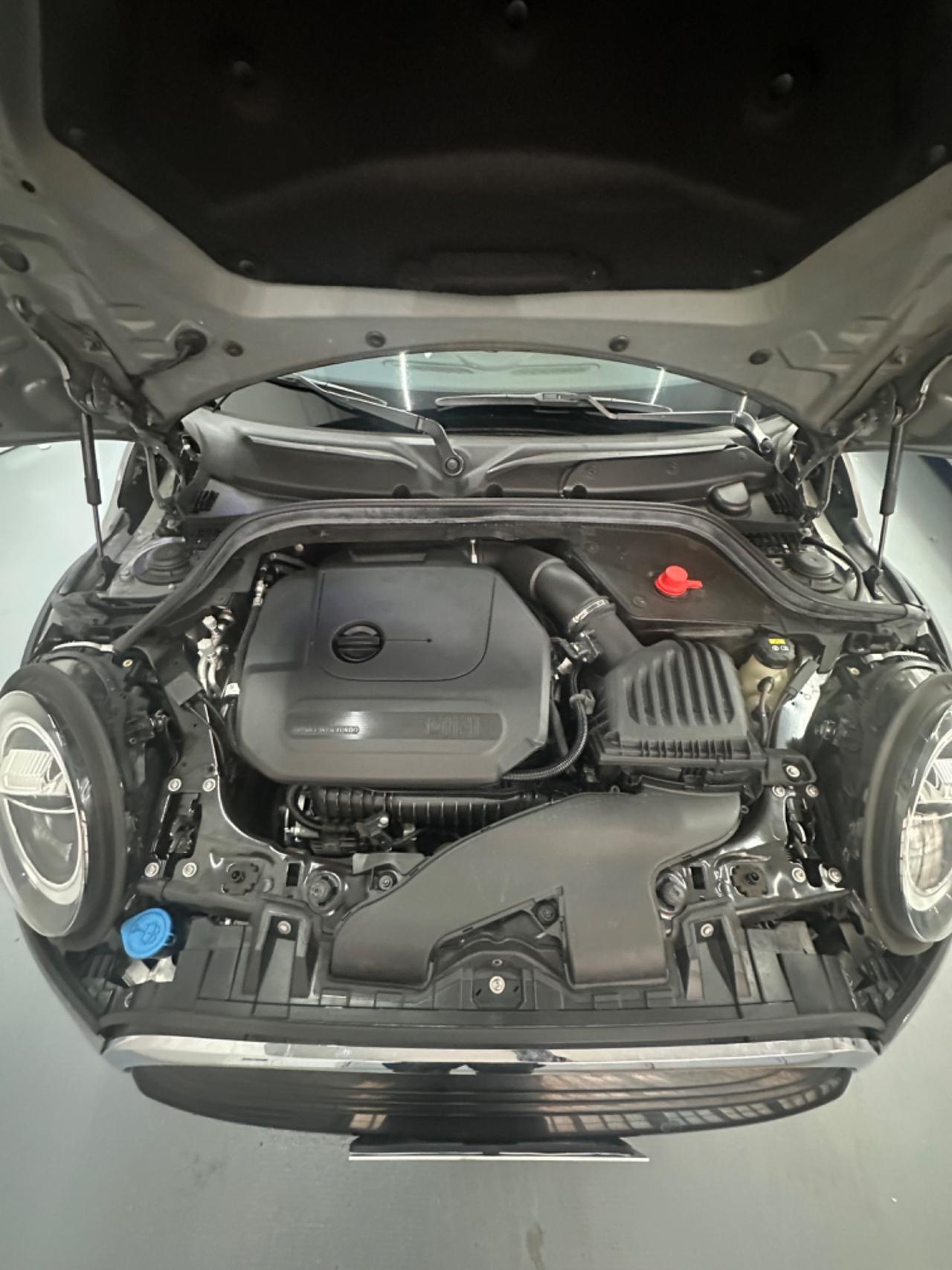 Mini 1.5 Cooper Business