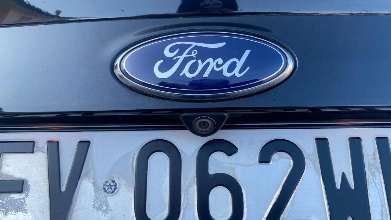 Ford Kuga 2.0 TDCI 140 CV 4WD Powershift Business