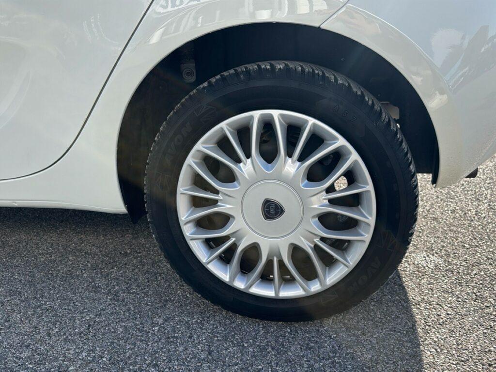 Lancia Ypsilon 5 Porte 1.2 Mya