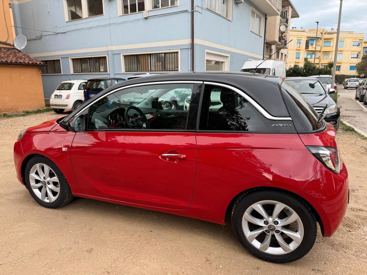 Opel Adam 1.2 70 CV White/Black Link