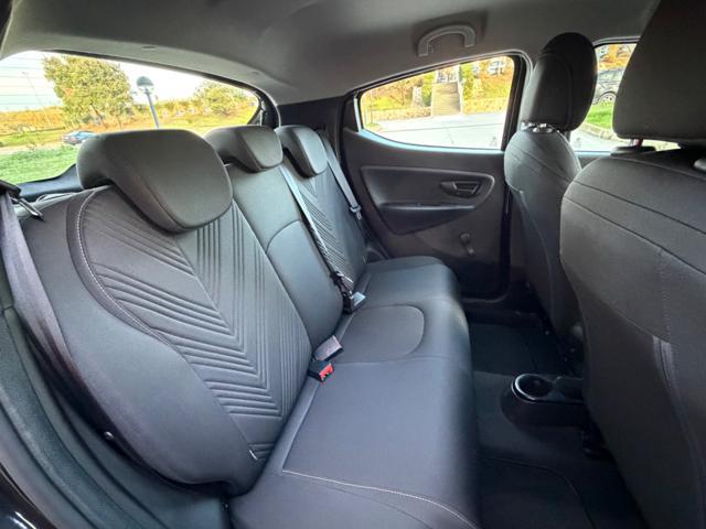 LANCIA Ypsilon HYBRID GOLD+NAVI+SENSORI PARK+5 POSTI