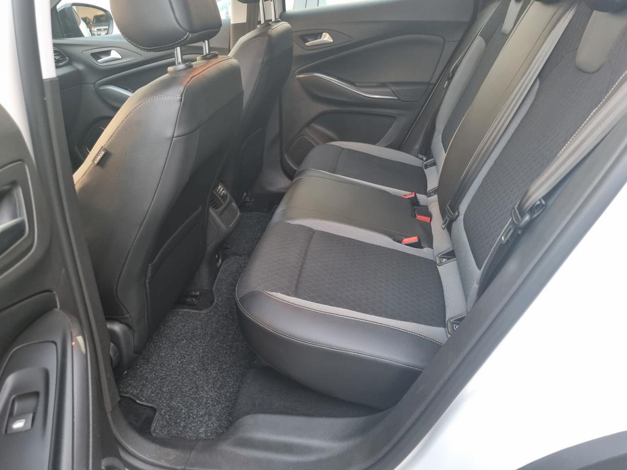 Opel Grandland 1.5 diesel Ecotec aut. Business Elegance 2021