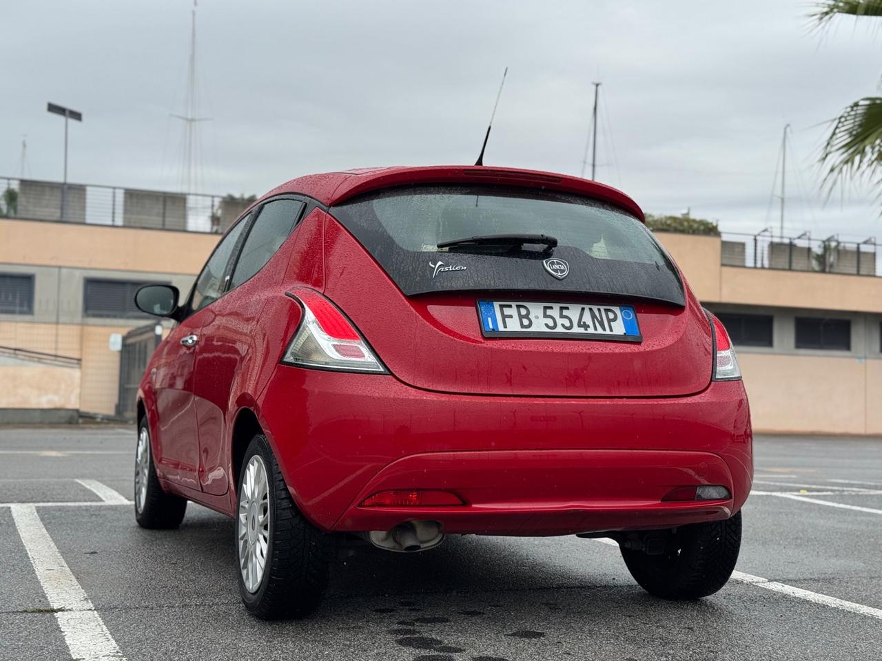 Lancia Ypsilon 1.3 MJT 95CV PLATINUM 12MESI DI GARANZIA 1 PRO