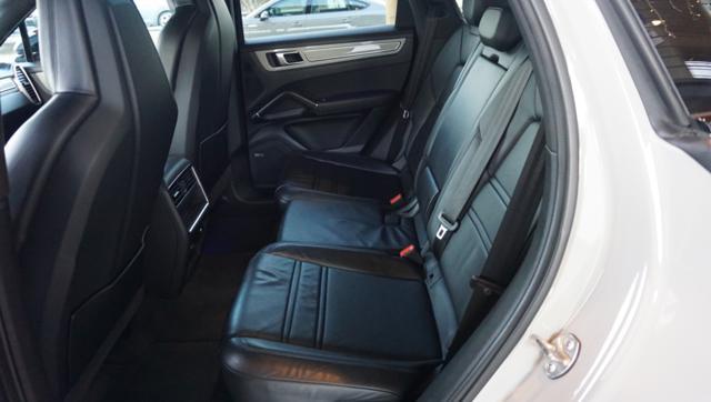 PORSCHE Cayenne Coupé 3.0 V6