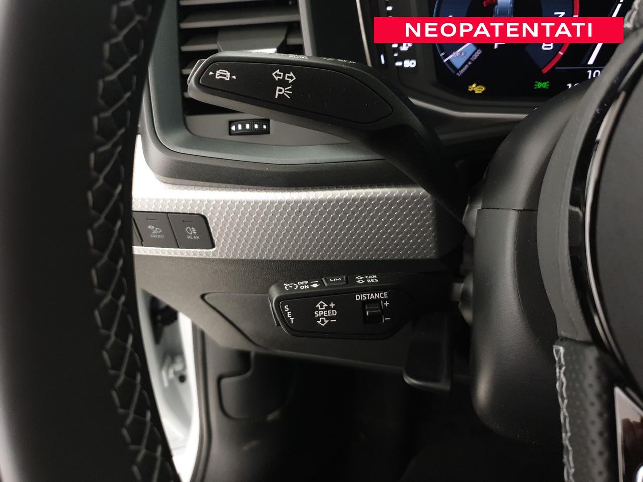 Allstreet 30TFSI 116CV S tronic Identity Contrast