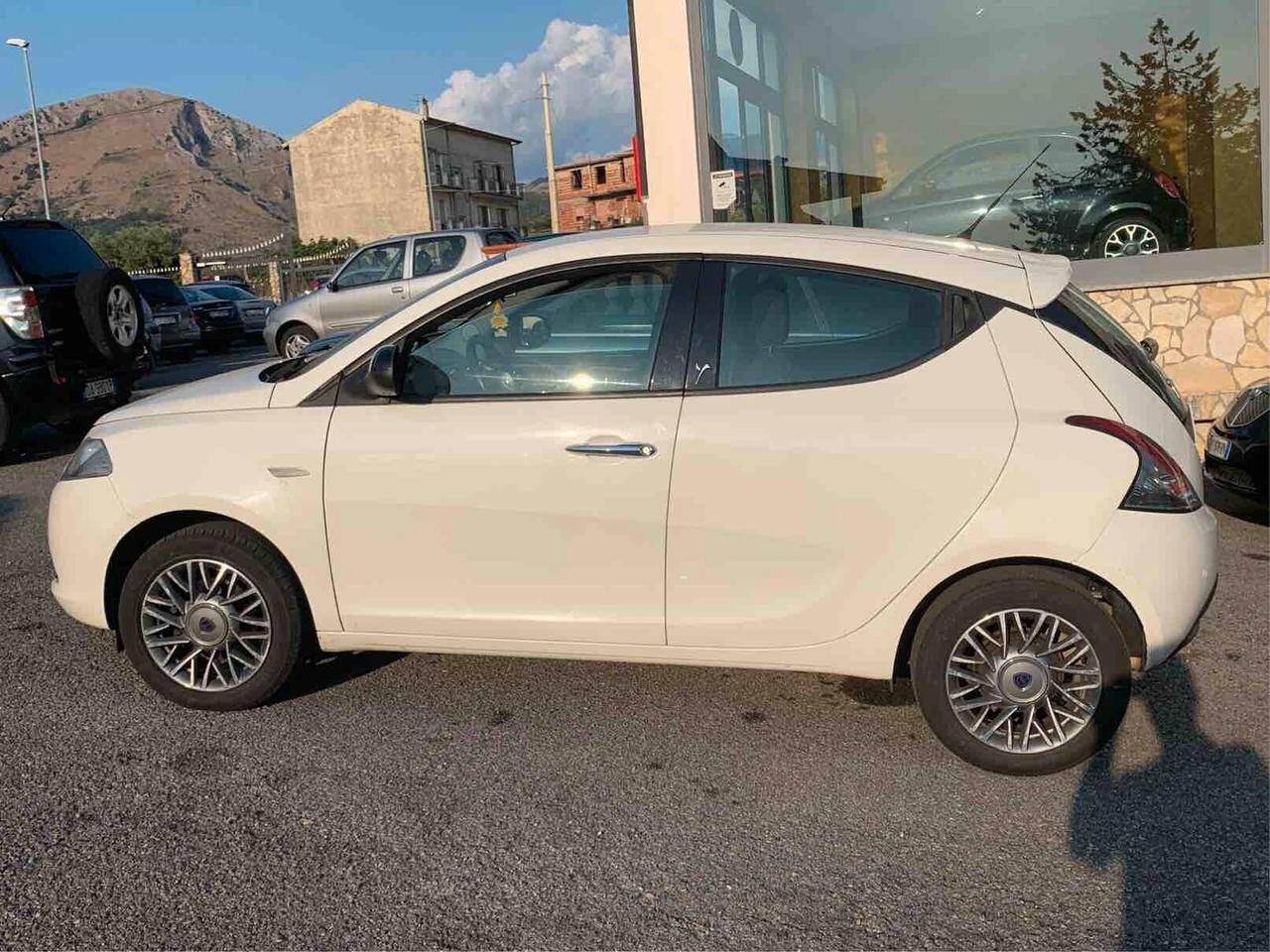 Lancia Ypsilon 1.3 MJT 95 CV