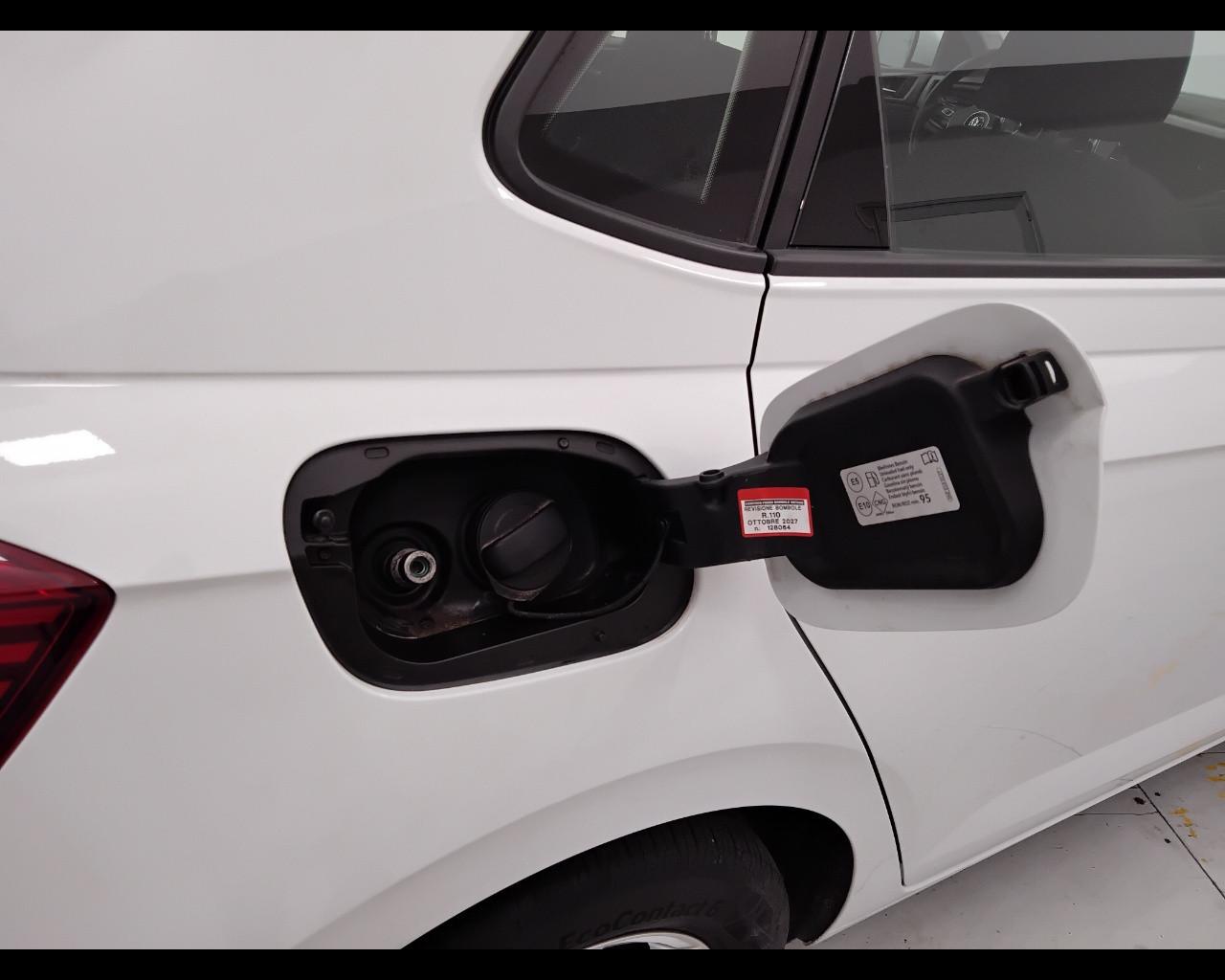 VOLKSWAGEN Polo VI 2017 - Polo 5p 1.0 tgi Comfortline 90cv my19