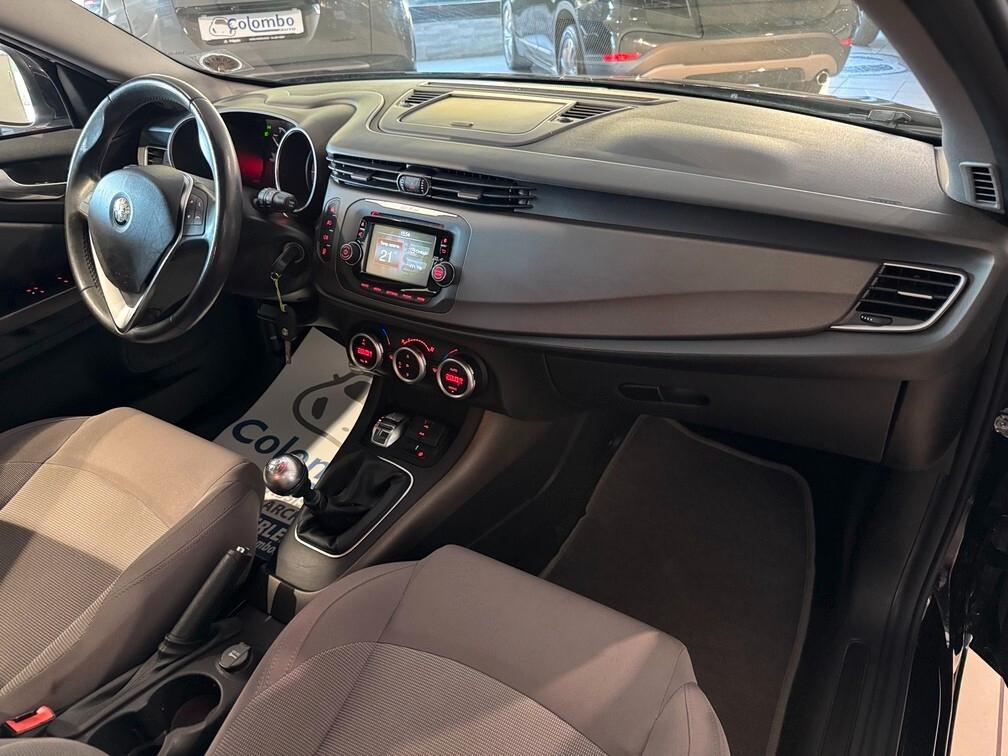 Alfa Romeo Giulietta 1.6 jtdm Exclusive Led Touch 17" Neopat