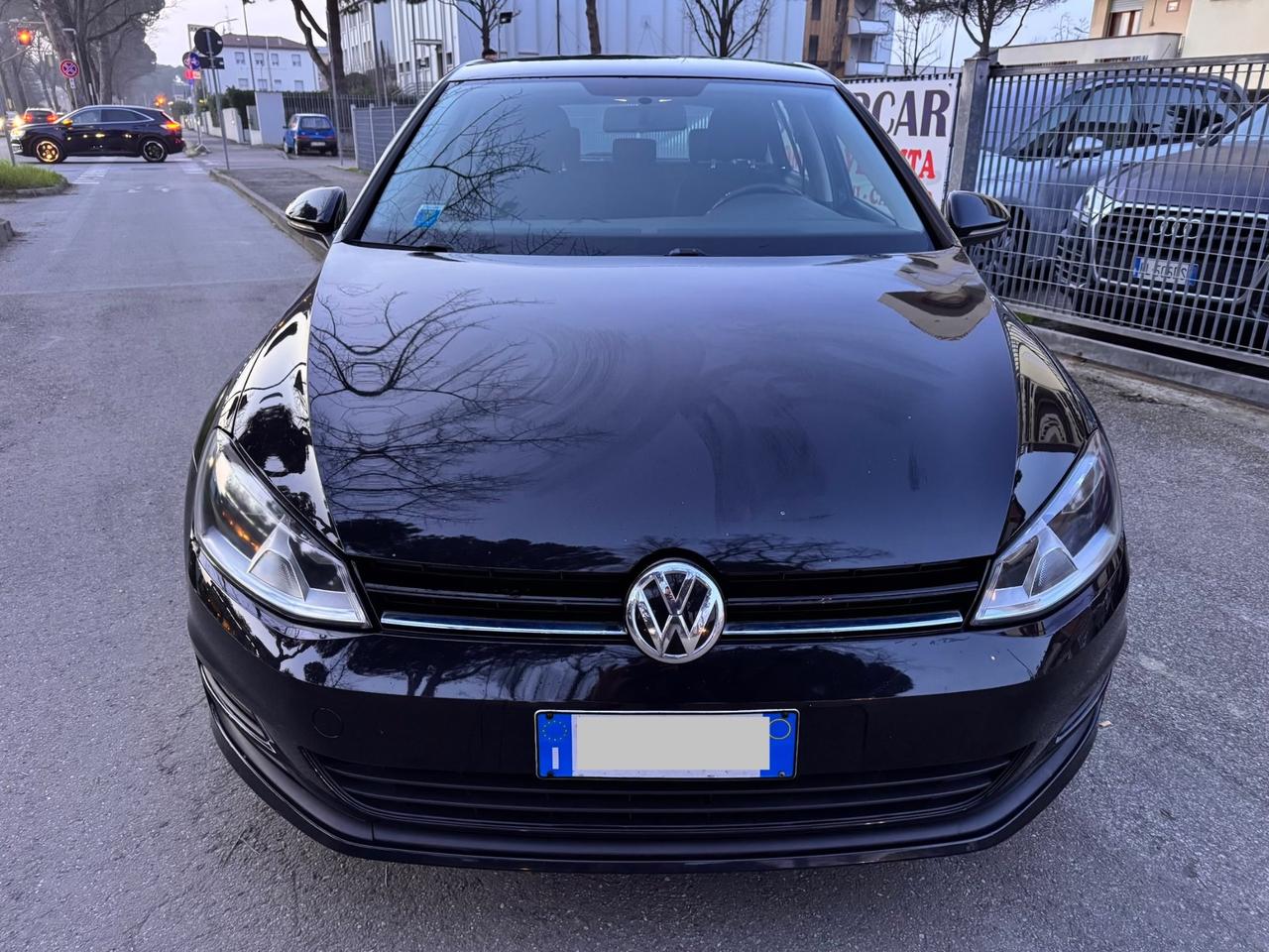 VW Golf 1.6 TDI 5p. Highline neopaten garanzia 12 mesi