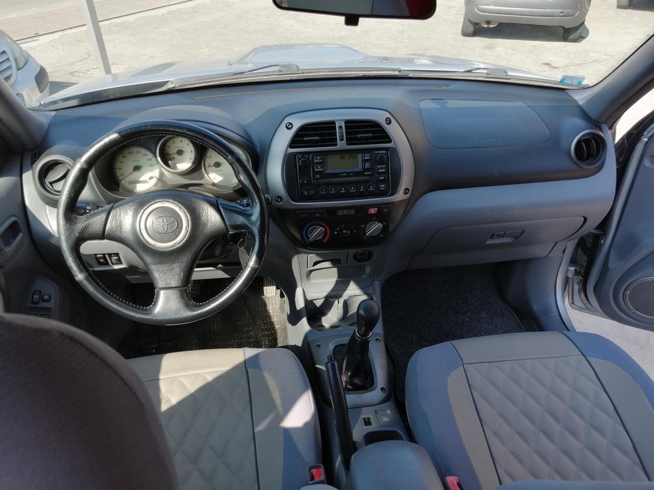 Toyota RAV 4 RAV4 2.0 Tdi D-4D cat 5 porte Sol